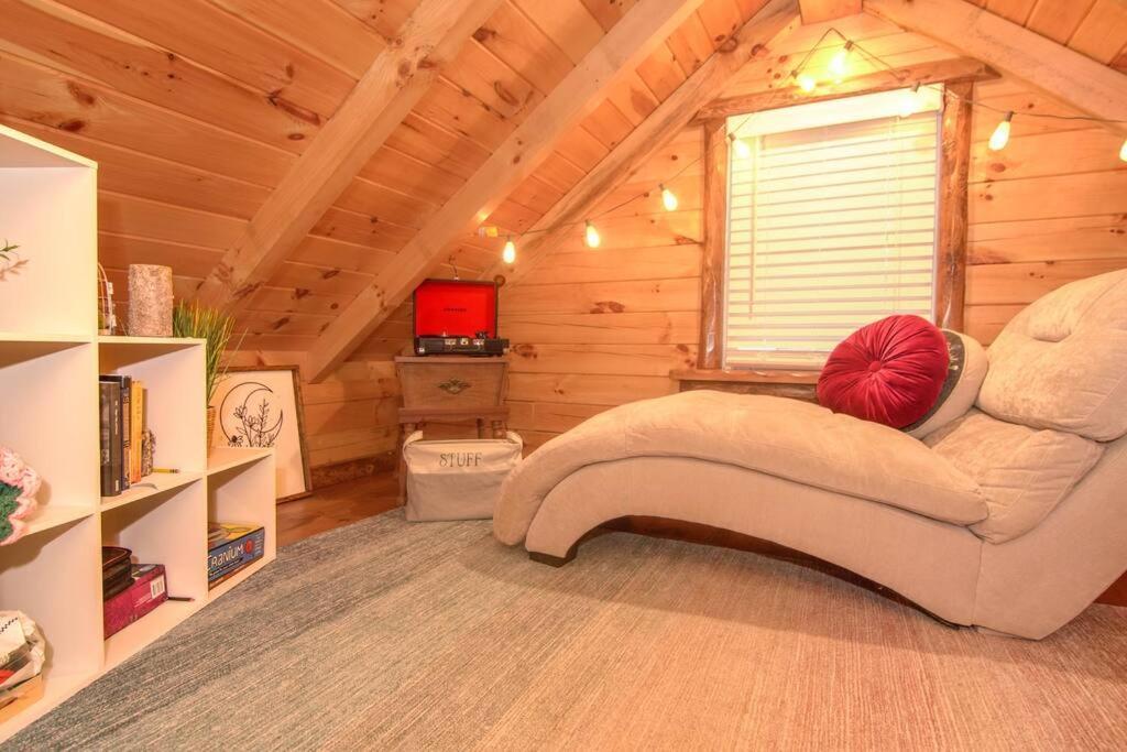 Charming Lakeview Cabin Near Geneva-On-The-Lake! Ashtabula Buitenkant foto