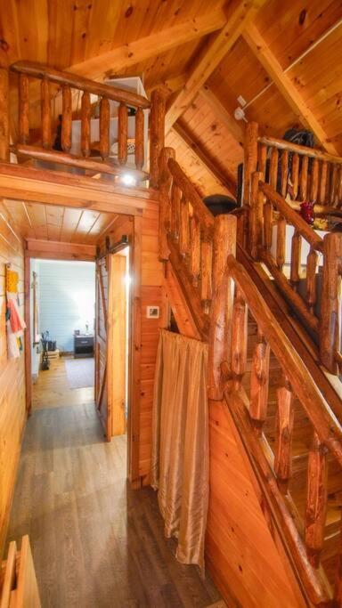 Charming Lakeview Cabin Near Geneva-On-The-Lake! Ashtabula Buitenkant foto