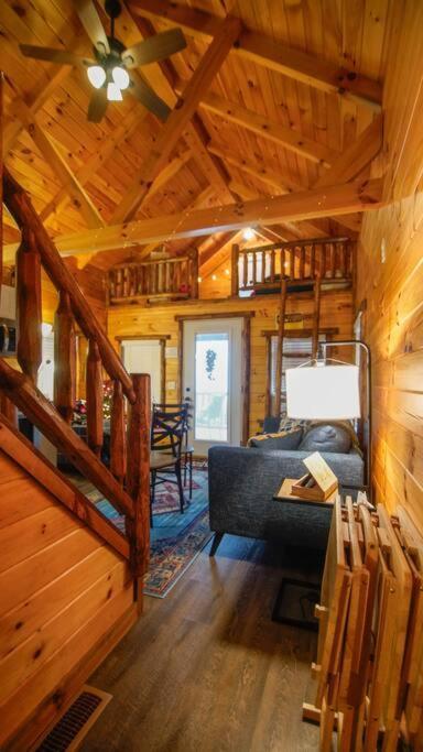 Charming Lakeview Cabin Near Geneva-On-The-Lake! Ashtabula Buitenkant foto