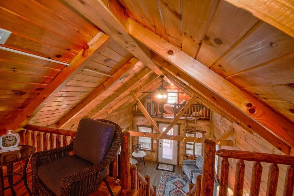 Charming Lakeview Cabin Near Geneva-On-The-Lake! Ashtabula Buitenkant foto