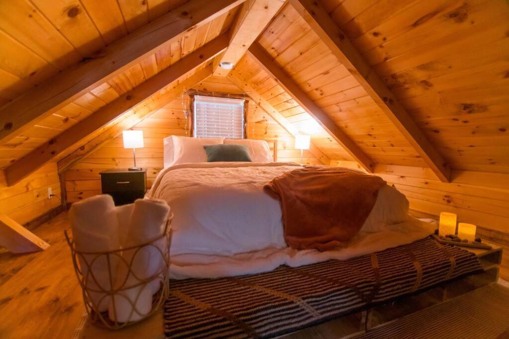 Charming Lakeview Cabin Near Geneva-On-The-Lake! Ashtabula Buitenkant foto
