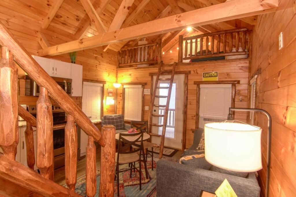 Charming Lakeview Cabin Near Geneva-On-The-Lake! Ashtabula Buitenkant foto