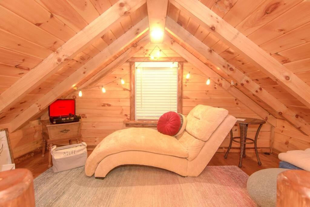 Charming Lakeview Cabin Near Geneva-On-The-Lake! Ashtabula Buitenkant foto