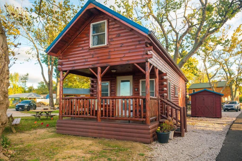 Charming Lakeview Cabin Near Geneva-On-The-Lake! Ashtabula Buitenkant foto